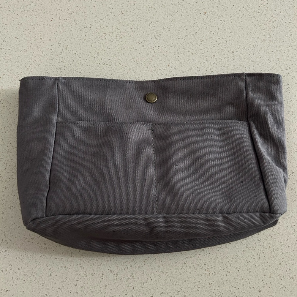 Portland Leather Canvas Organizer in gray canvas